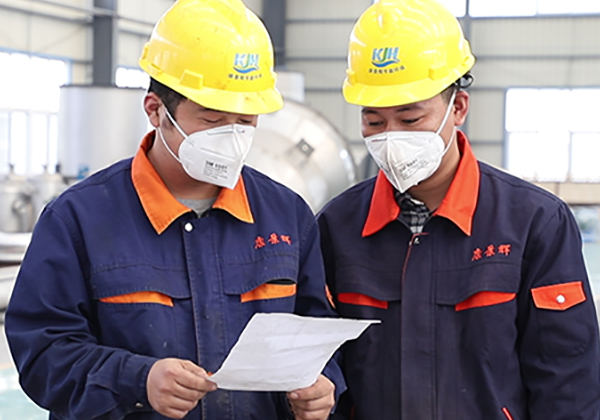 蒸發(fā)器生產(chǎn)車間專人負(fù)責(zé)每一個環(huán)節(jié) 蒸發(fā)器生產(chǎn)車間專人負(fù)責(zé)每一個環(huán)節(jié)