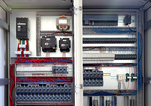 蒸發器生產廠家自控系統安裝車間 蒸發器生產廠家自控系統安裝車間